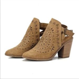 Vintage 7 Eight Booties Block Heels Taupe Tan 10